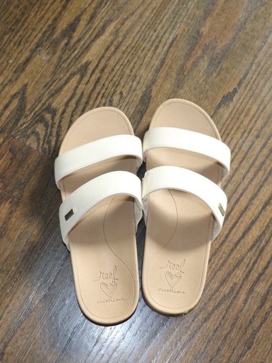 Reef Other - Reef Kids Banded Horizon Hi Slide Sandals size 4 cream dual padded straps